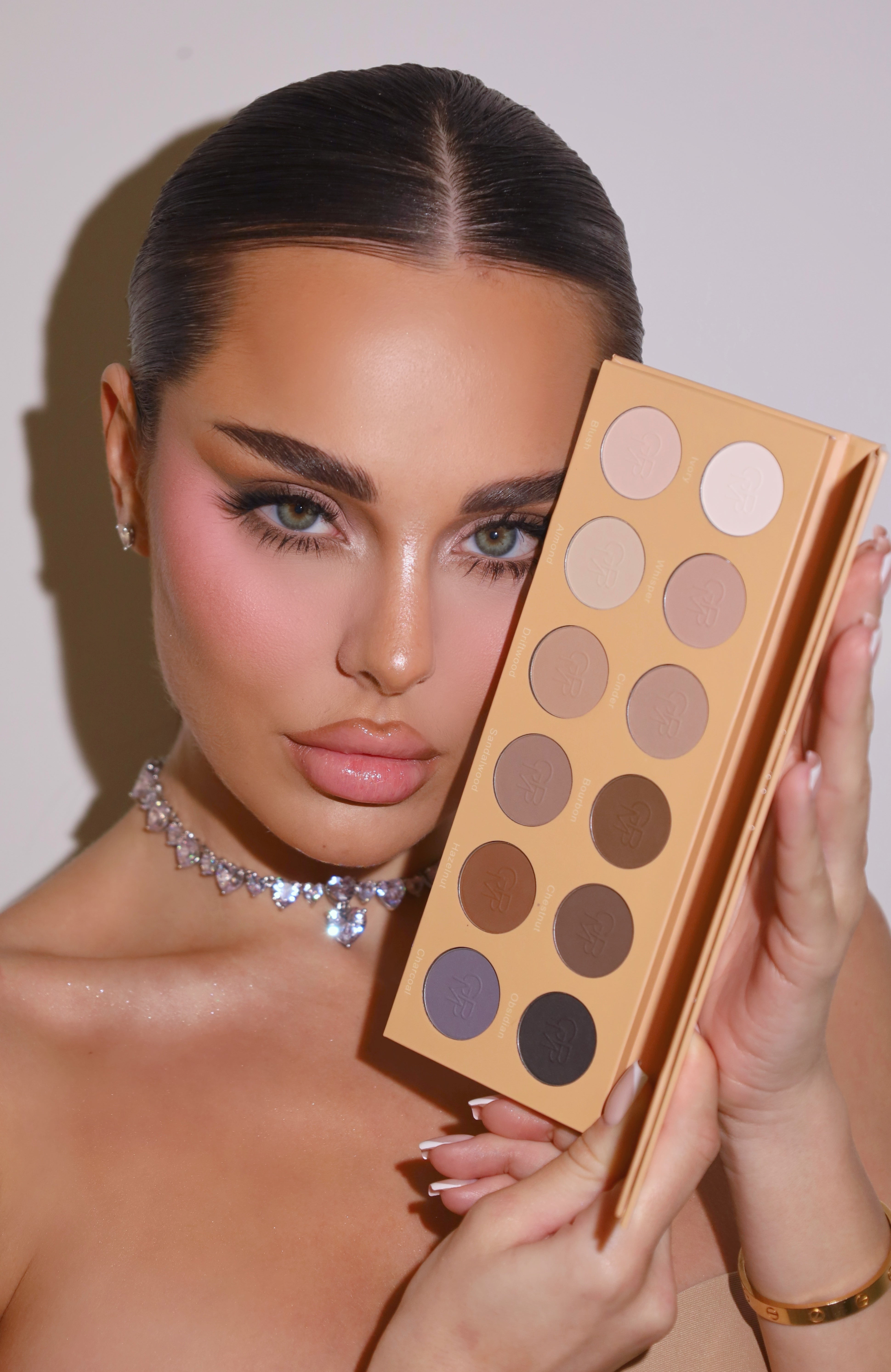 Smokey eyeshadow palette