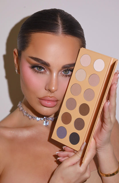 Smokey eyeshadow palette